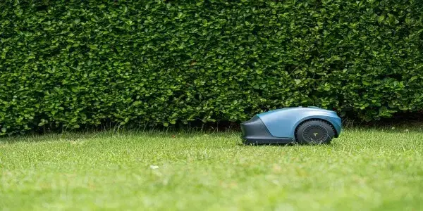 Installation du fil périmétrique pour robot tondeuse Robomow RT 700